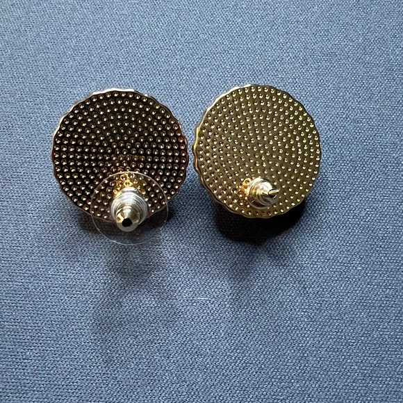 Classic Pearl and Gold-Tone Rope Earrings - Picture 2 of 4